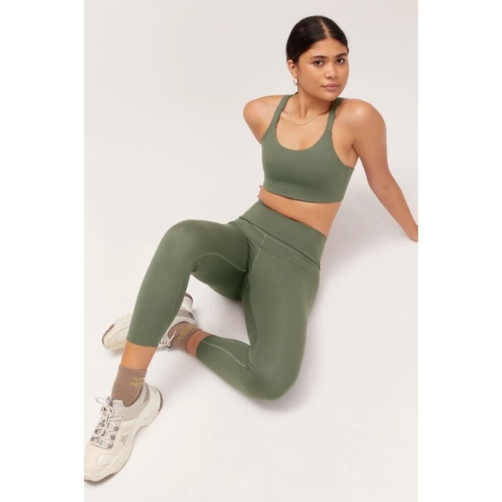Girlfriend High Rise Pocket Legging in Thyme